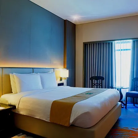 Waterfront Cebu City Hotel & Casino Exterior photo
