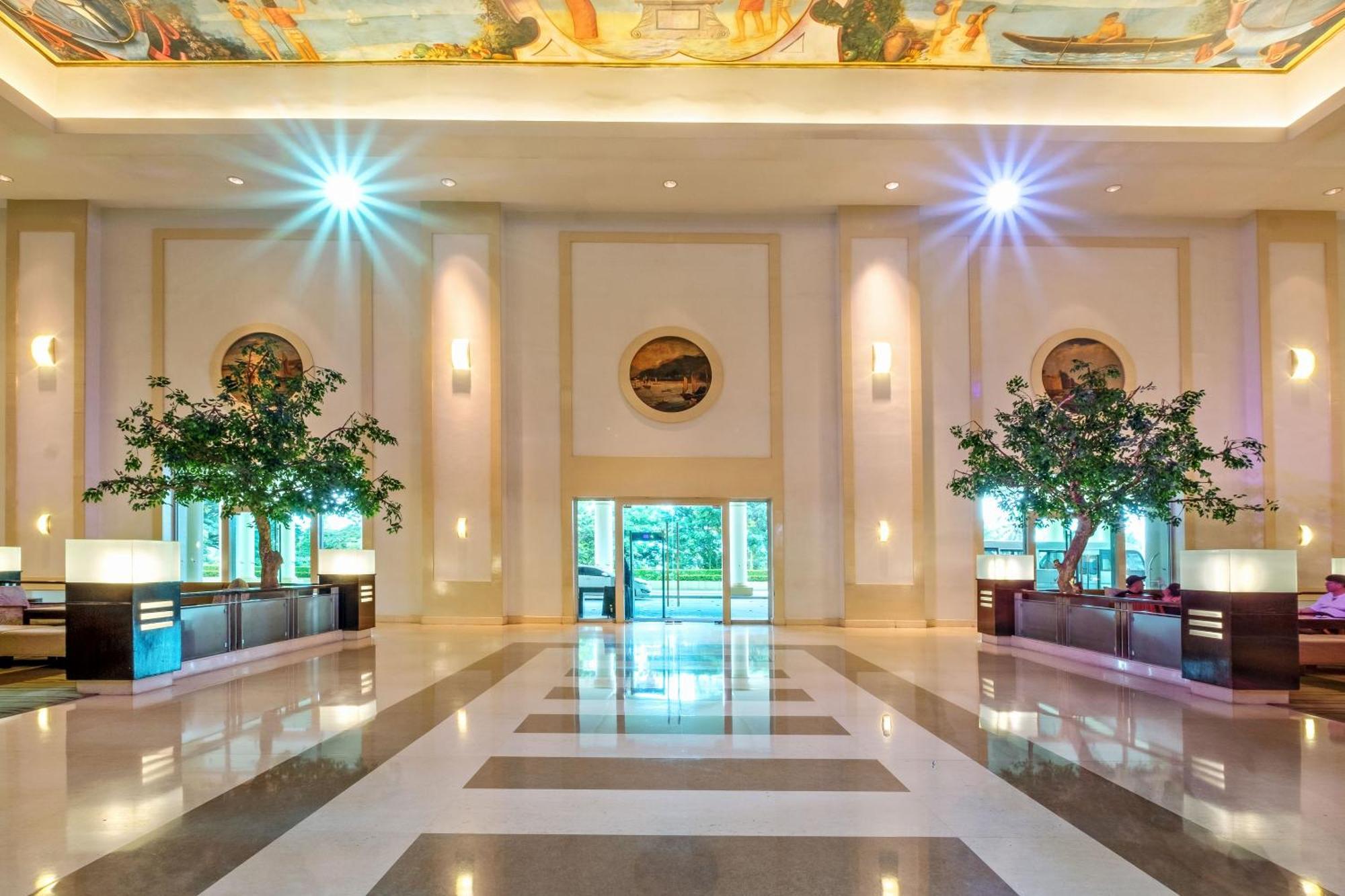 Waterfront & Casino 4*